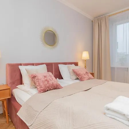 Apartment Stylowy Blisko Plazy Srodmiescie By Renters *